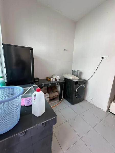 1.5-storey Terraced House for Sale in Taman Klebang Mutiara (Ipoh) - Sam . - Kitchen - PropertyGuru.com.my