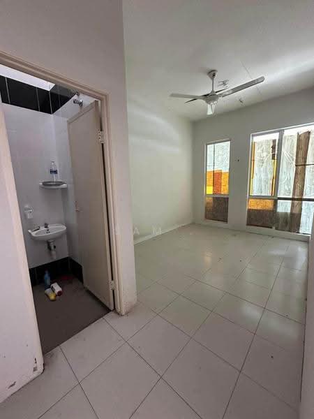 1.5-storey Terraced House for Sale in Taman Klebang Mutiara (Ipoh) - Sam . - Bathroom - PropertyGuru.com.my