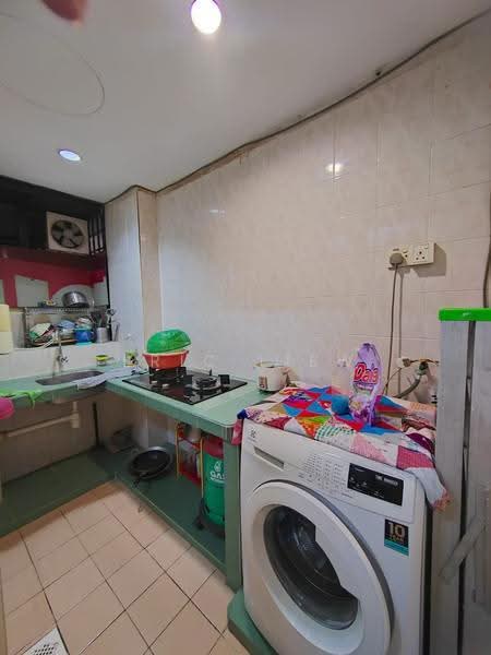 Condominium for Rent at Bayu Tasik 1 - Eric Liew - Kitchen - PropertyGuru.com.my