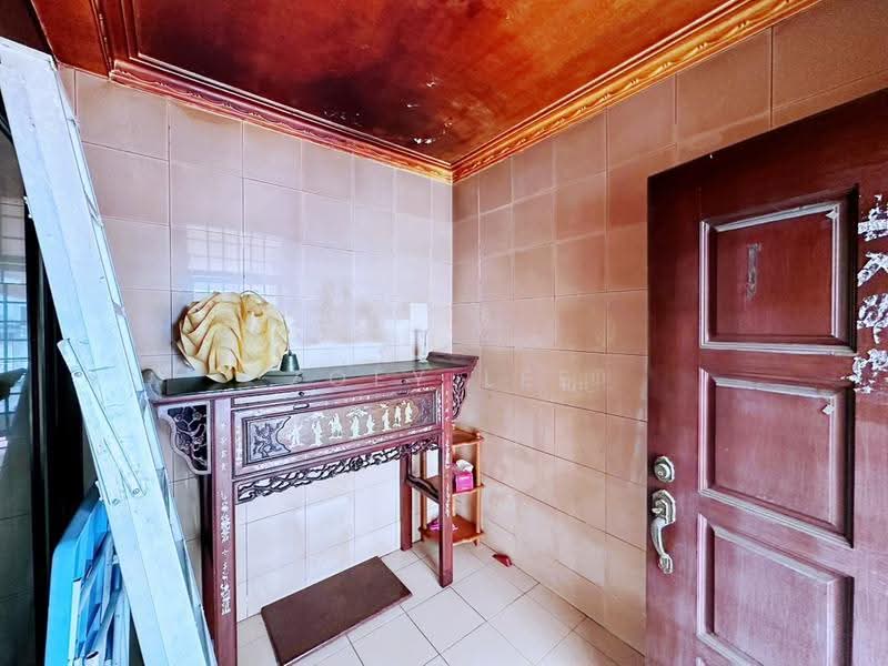 Bungalow House untuk Dijual di Bukit Kesenangan (Johor Bahru) - Zoey Lee - Entrance - PropertyGuru.com.my