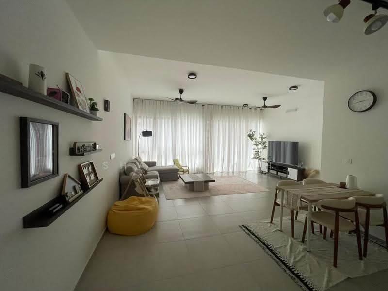 Kondominium untuk Dijual di EdgeWood Residences @ SkySanctuary - Sharon Mah - Living Room - PropertyGuru.com.my