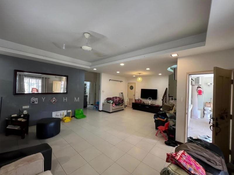 Rumah Teres 2-Tingkat untuk Dijual di Sunway Kayangan (Shah Alam) - Syahmi Shahordin - Living Room - PropertyGuru.com.my