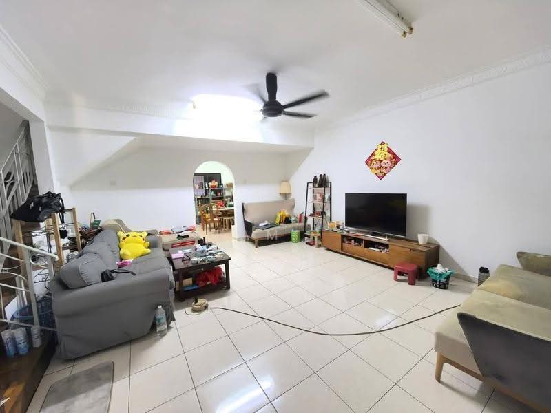 2-storey Terraced House for Sale in Taman Pakatan Jaya (Tambun) - Sam . - Living Room - PropertyGuru.com.my