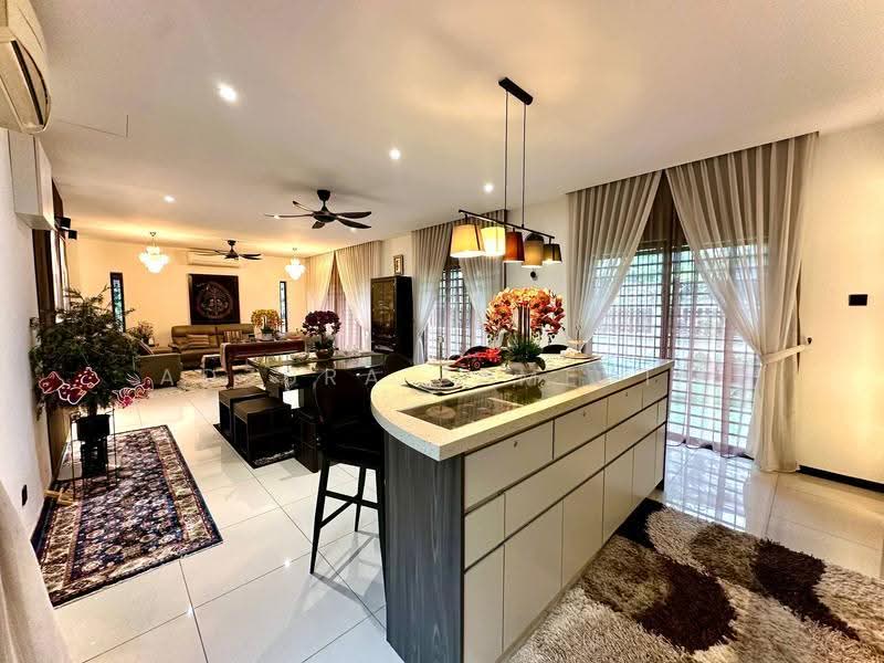 2-storey Terraced House for Sale in Bukit Rahman Putra (Sungai Buloh) - Adzura Zamedin - Living Room - PropertyGuru.com.my