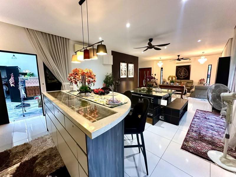 2-storey Terraced House for Sale in Bukit Rahman Putra (Sungai Buloh) - Adzura Zamedin - Living Room - PropertyGuru.com.my