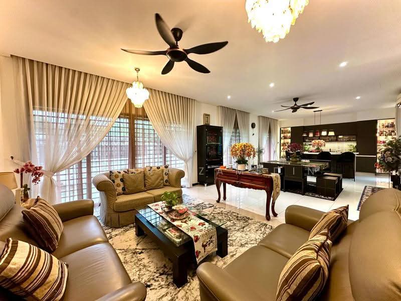 2-storey Terraced House for Sale in Bukit Rahman Putra (Sungai Buloh) - Adzura Zamedin - Living Room - PropertyGuru.com.my