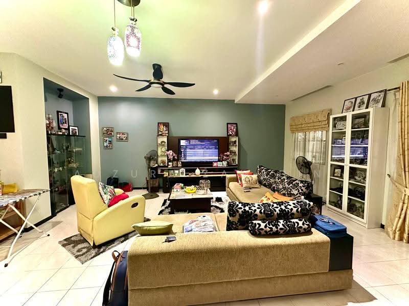 2-storey Terraced House for Sale in Bukit Rahman Putra (Sungai Buloh) - Adzura Zamedin - Living Room - PropertyGuru.com.my