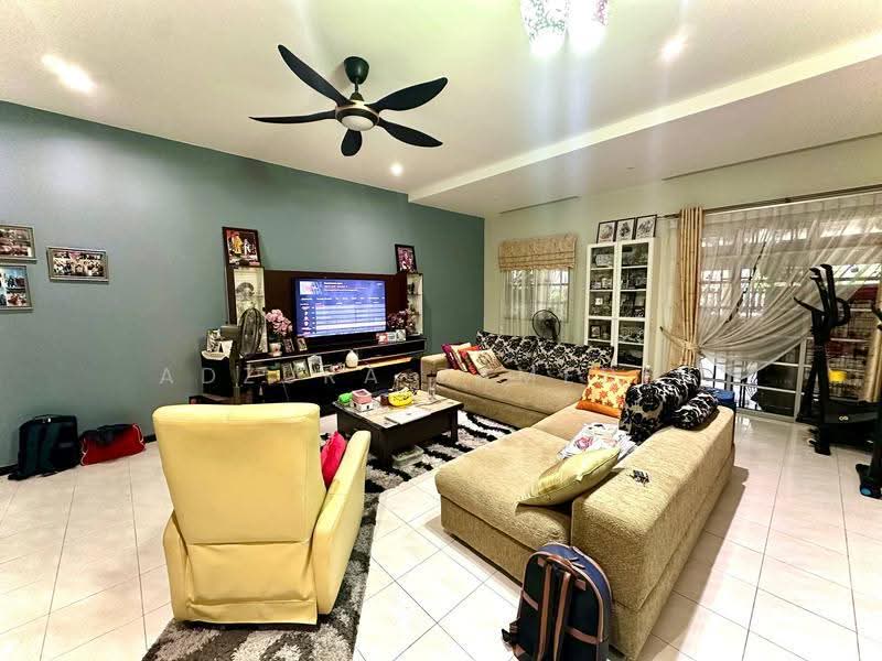 2-storey Terraced House for Sale in Bukit Rahman Putra (Sungai Buloh) - Adzura Zamedin - Living Room - PropertyGuru.com.my