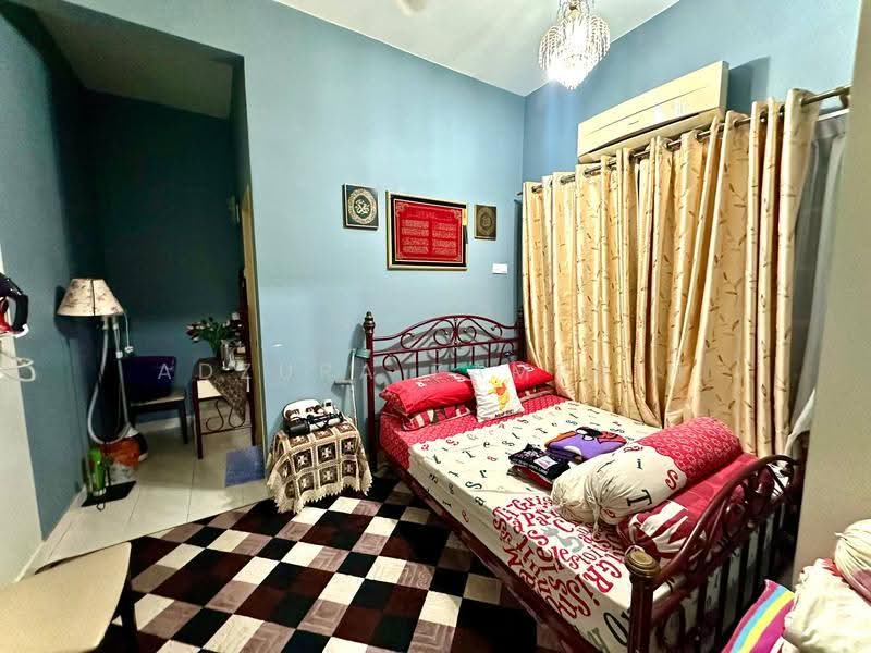 2-storey Terraced House for Sale in Bukit Rahman Putra (Sungai Buloh) - Adzura Zamedin - Bedroom - PropertyGuru.com.my