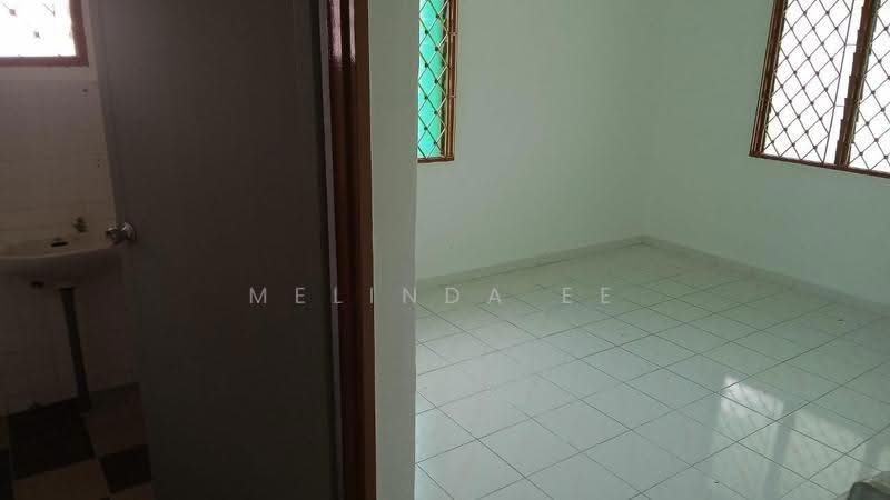 Semi-Detached House for Sale in Taman Bahagia (Senai) - Melinda Ee - Bathroom - PropertyGuru.com.my