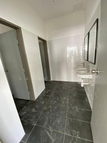 Cluster Factory for Rent in Taman Impian Emas (Skudai) - Daniel Yong - Bathroom - PropertyGuru.com.my