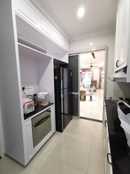 Cluster House for Sale in Taman Ekoflora (Johor Bahru) - Vivien Keck - Kitchen - PropertyGuru.com.my
