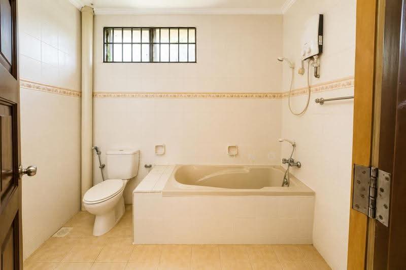 Bungalow House untuk Dijual di Bukit Beruntung (Selangor) - Ken Chong - Bathroom - PropertyGuru.com.my