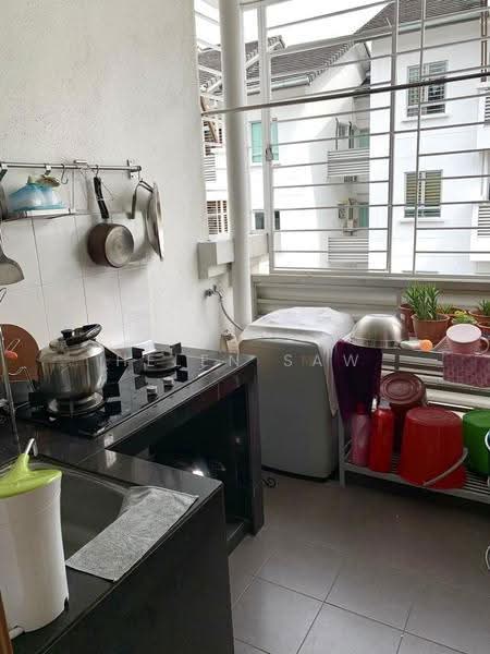 Kondominium untuk Dijual di Bayan Villa, Seri Kembangan - Helen Saw - Kitchen - PropertyGuru.com.my