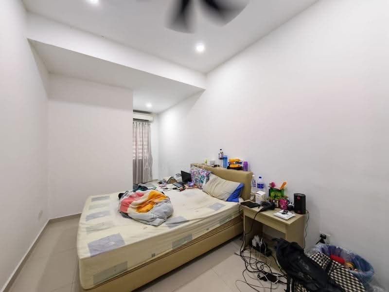 2-storey Terraced House for Sale in Taman Sierra Perdana (Masai) - Carson . - Bedroom - PropertyGuru.com.my