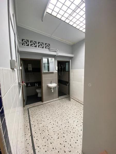 Rumah Teres 1-Tingkat untuk Dijual di Taman Abad (Johor Bahru) - Daniel Yong - Bathroom - PropertyGuru.com.my