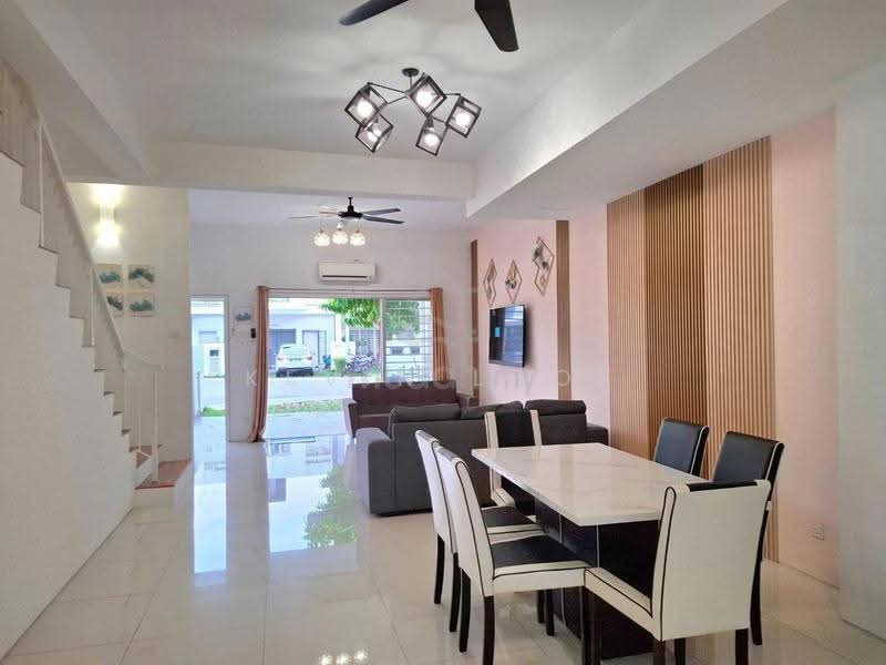 Rumah Teres 2-Tingkat untuk Disewa di Dengkil (Selangor) - Kevin Look - PropertyGuru.com.my