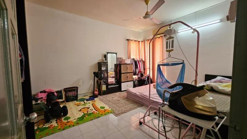 Pangsapuri untuk Dijual di 162 Residency - Jack Yap - Bedroom - PropertyGuru.com.my