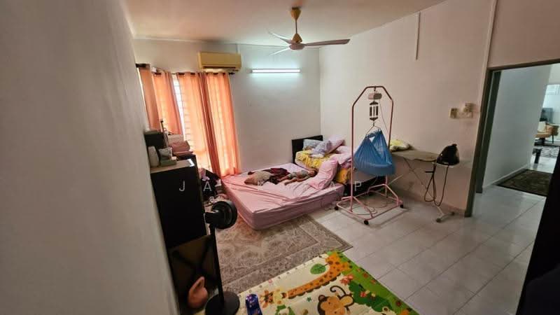 Pangsapuri untuk Dijual di 162 Residency - Jack Yap - Bedroom - PropertyGuru.com.my