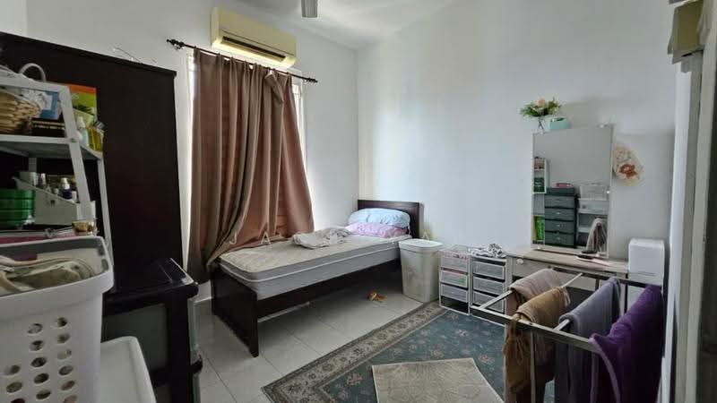 Pangsapuri untuk Dijual di 162 Residency - Jack Yap - Bedroom - PropertyGuru.com.my