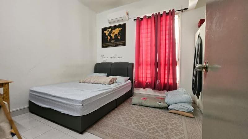 Pangsapuri untuk Dijual di 162 Residency - Jack Yap - Bedroom - PropertyGuru.com.my