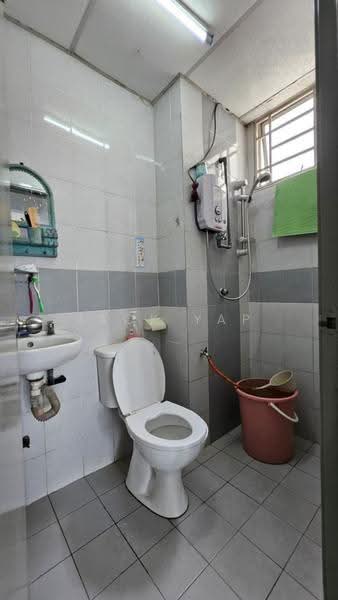Pangsapuri untuk Dijual di 162 Residency - Jack Yap - Bathroom - PropertyGuru.com.my