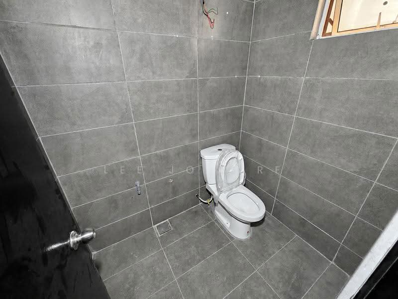 Kedai untuk Disewa di Pju 5 (Kota Damansara) - Lee Jo Surf - Bathroom - PropertyGuru.com.my