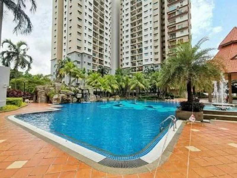 Kondominium untuk Dijual di Kelana Mahkota - Frank Teh - Pool - PropertyGuru.com.my