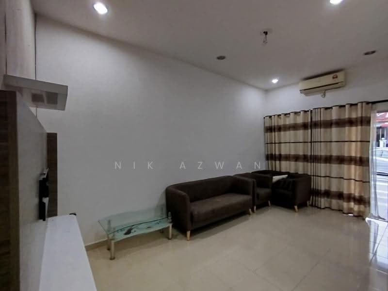 1-storey Terraced House for Sale in Seremban (Negeri Sembilan) - NIK AZWAN - Living Room - PropertyGuru.com.my