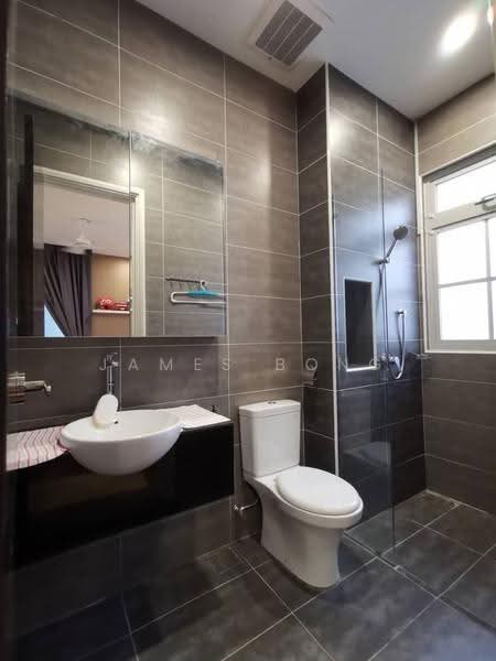 Cluster House for Sale in Taman Ekoflora (Johor Bahru) - James Bong - Bathroom - PropertyGuru.com.my