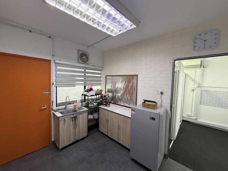 Shop / Office untuk Dijual di Ampang Jaya (Ampang) - Travis Wong - Kitchen - PropertyGuru.com.my
