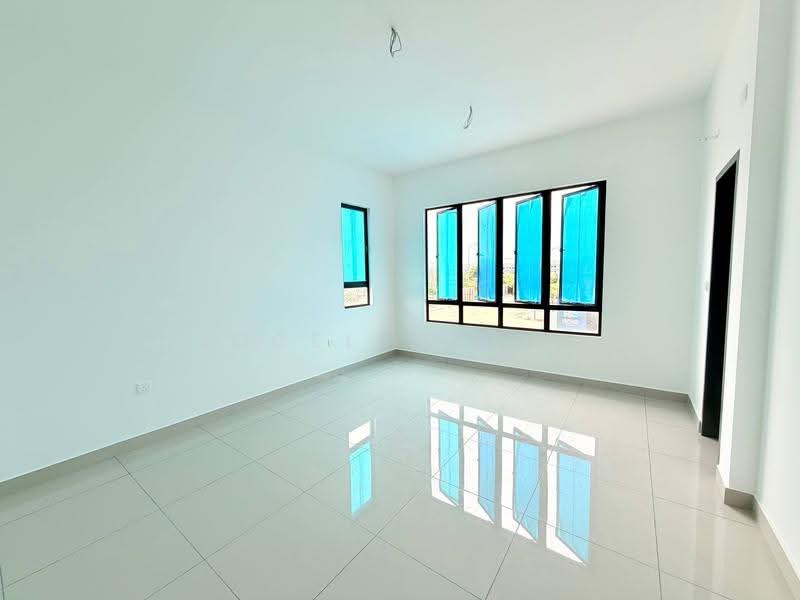 Semi-Detached House for Sale in Taman Bukit Dahlia (Pasir Gudang) - Jocelyn Onn - Interior - PropertyGuru.com.my