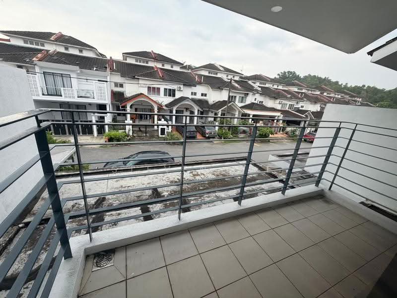 2-storey Terraced House for Sale in Bandar Country Homes (Rawang) - Steven Lee - Exterior - PropertyGuru.com.my