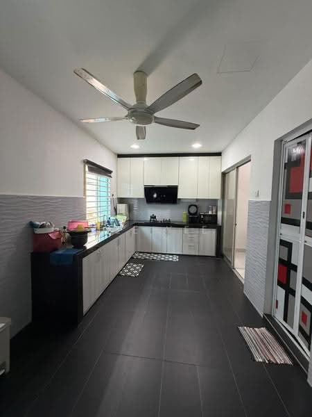 Rumah Teres 2-Tingkat untuk Dijual di Taman Pelangi Semenyih 2 (Semenyih) - TZE YEE - Kitchen - PropertyGuru.com.my