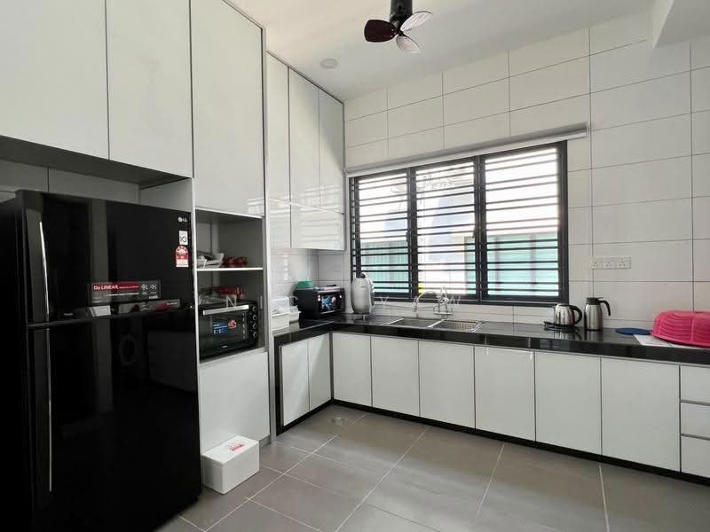 Rumah Teres 2-Tingkat untuk Disewa di Taman Satu Krubong (Krubong) - Nick Yaw - Kitchen - PropertyGuru.com.my