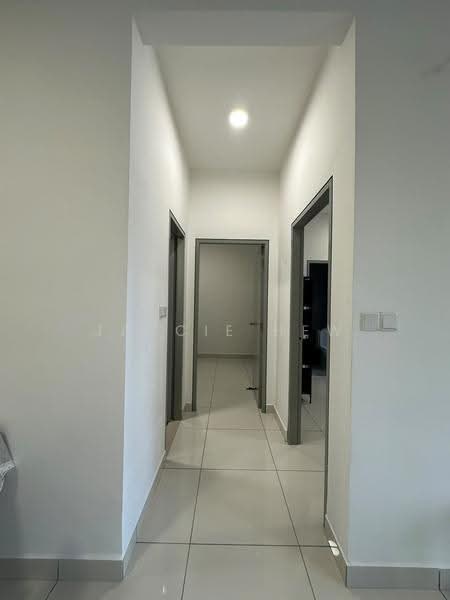Service Residence for Rent at Traders Park - Jaycie Hew - Corridor - PropertyGuru.com.my