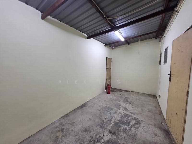 Shop / Office untuk Disewa di Taman Sri Tebrau (Johor Bahru) - Alex Looi - Interior - PropertyGuru.com.my
