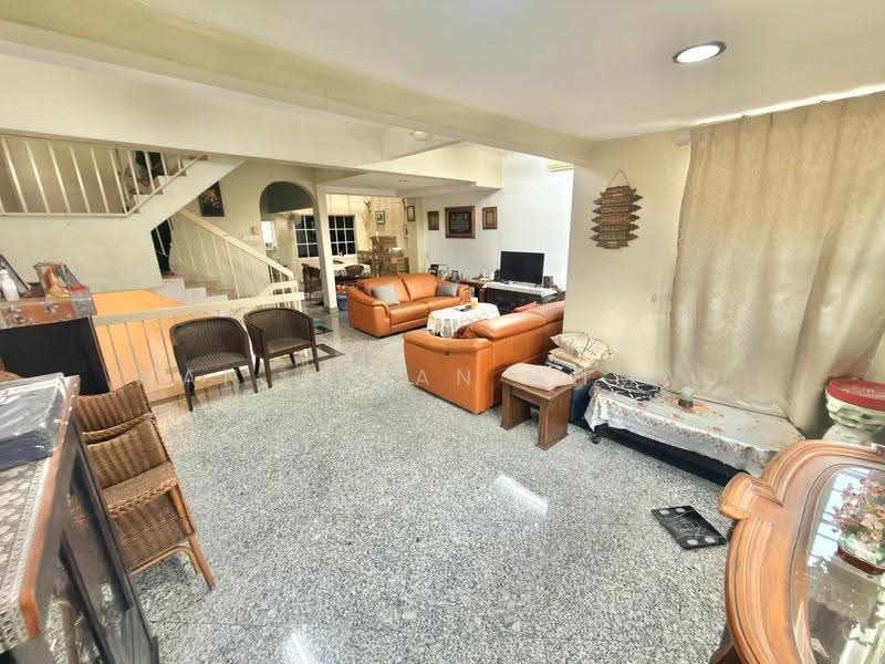 Rumah Teres 2.5-Tingkat untuk Dijual di Seksyen 17 (Petaling Jaya) - Wan Azlan Ahmad - Living Room - PropertyGuru.com.my
