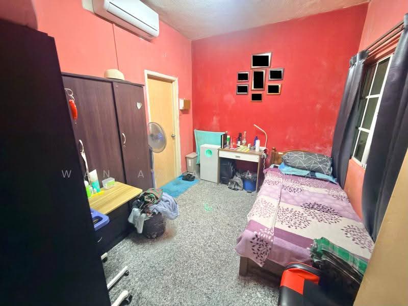 Rumah Teres 2.5-Tingkat untuk Dijual di Seksyen 17 (Petaling Jaya) - Wan Azlan Ahmad - Bedroom - PropertyGuru.com.my