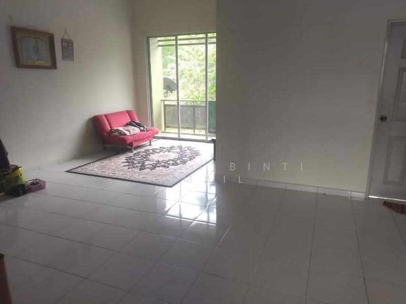 Townhouse for Sale in Nilai (Negeri Sembilan) - Hartini Binti Ismail - Living Room - PropertyGuru.com.my