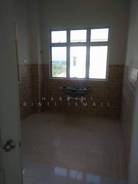 Townhouse for Sale in Nilai (Negeri Sembilan) - Hartini Binti Ismail - Kitchen - PropertyGuru.com.my