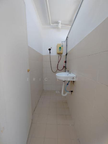 Flat for Rent at Pudu Impian 1 - Eric Liew - Bathroom - PropertyGuru.com.my
