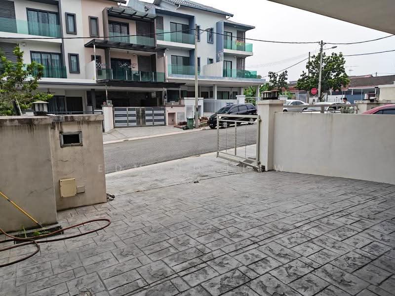 Rumah Teres 2-Tingkat untuk Disewa di Taman Seri Segar (Semenyih) - Edmond Liew - Exterior - PropertyGuru.com.my