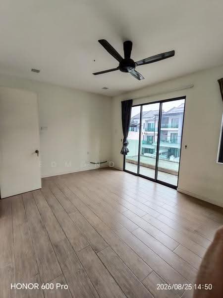 Rumah Teres 2-Tingkat untuk Disewa di Taman Seri Segar (Semenyih) - Edmond Liew - Balcony - PropertyGuru.com.my