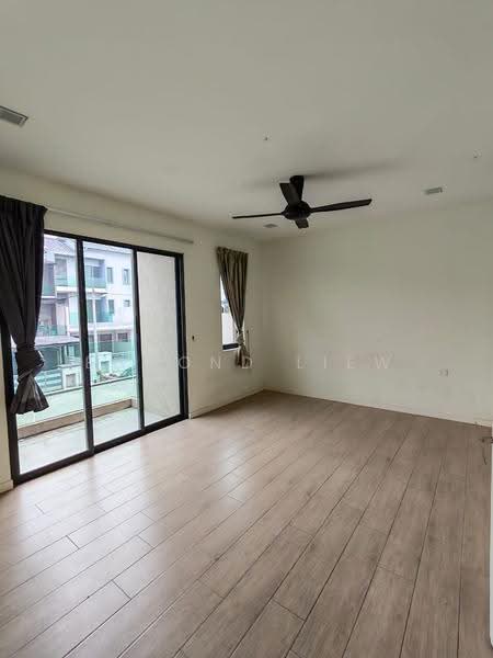 Rumah Teres 2-Tingkat untuk Disewa di Taman Seri Segar (Semenyih) - Edmond Liew - Balcony - PropertyGuru.com.my