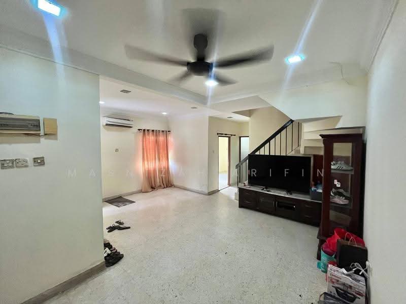 2-storey Terraced House for Sale in Taman Cempaka (Ampang) - Masnizah Arifin - Living Room - PropertyGuru.com.my