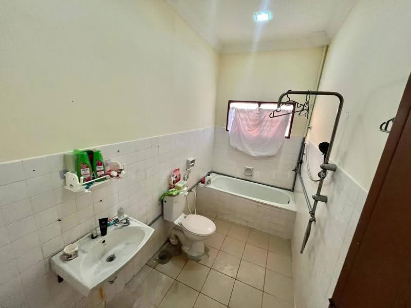 2-storey Terraced House for Sale in Taman Cempaka (Ampang) - Masnizah Arifin - Bathroom - PropertyGuru.com.my
