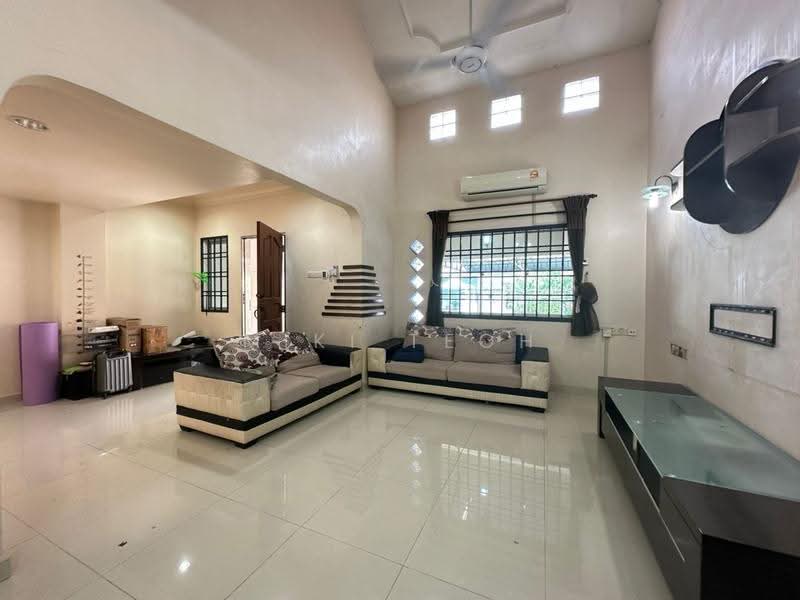Terraced House for Sale in Taman Mutiara Rini (Skudai) - Miki Teoh - Living Room - PropertyGuru.com.my