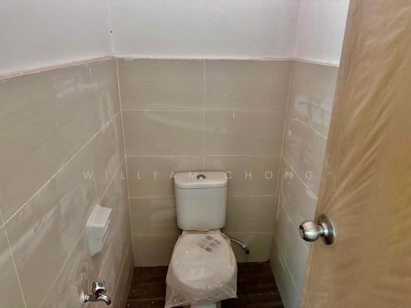 Gudang untuk Disewa di Kawasan Perindustrian Rembia (Melaka) - William Chong - Bathroom - PropertyGuru.com.my