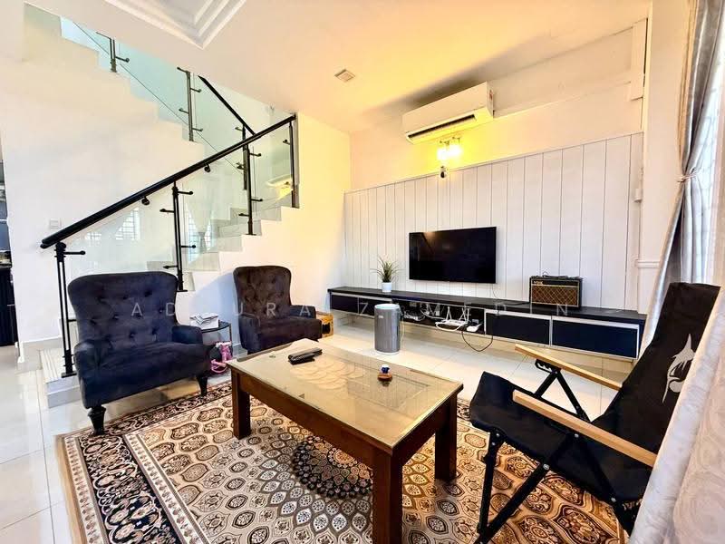 Rumah Teres 2-Tingkat untuk Dijual di D'Kayangan (Shah Alam) - Adzura Zamedin - Living Room - PropertyGuru.com.my